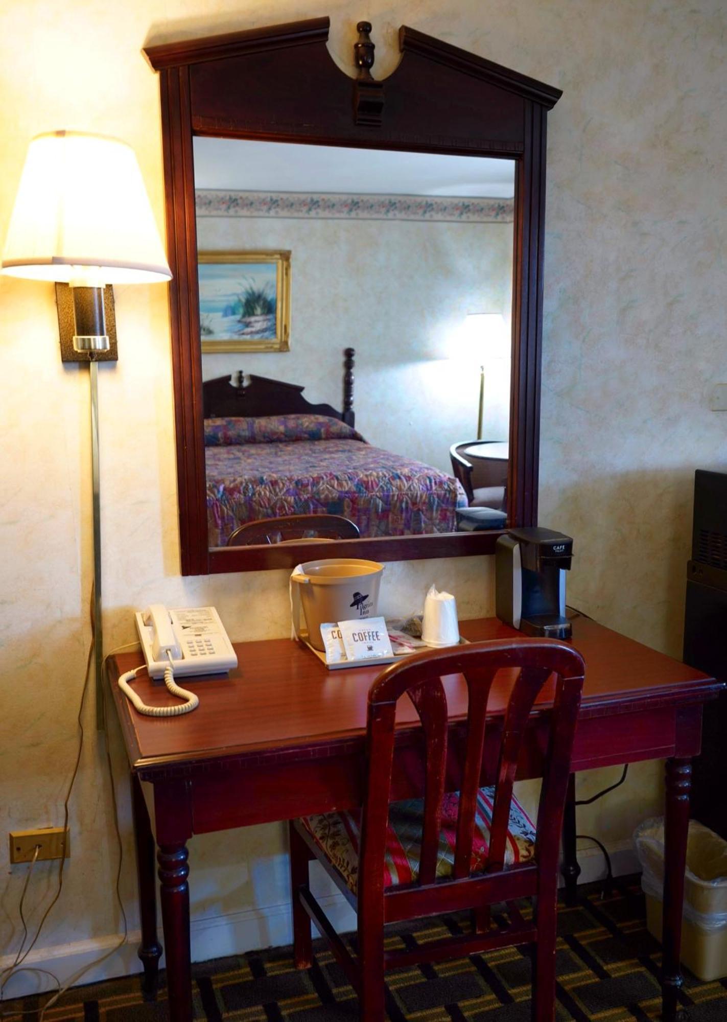 Pilgrim Inn Lee City Luaran gambar