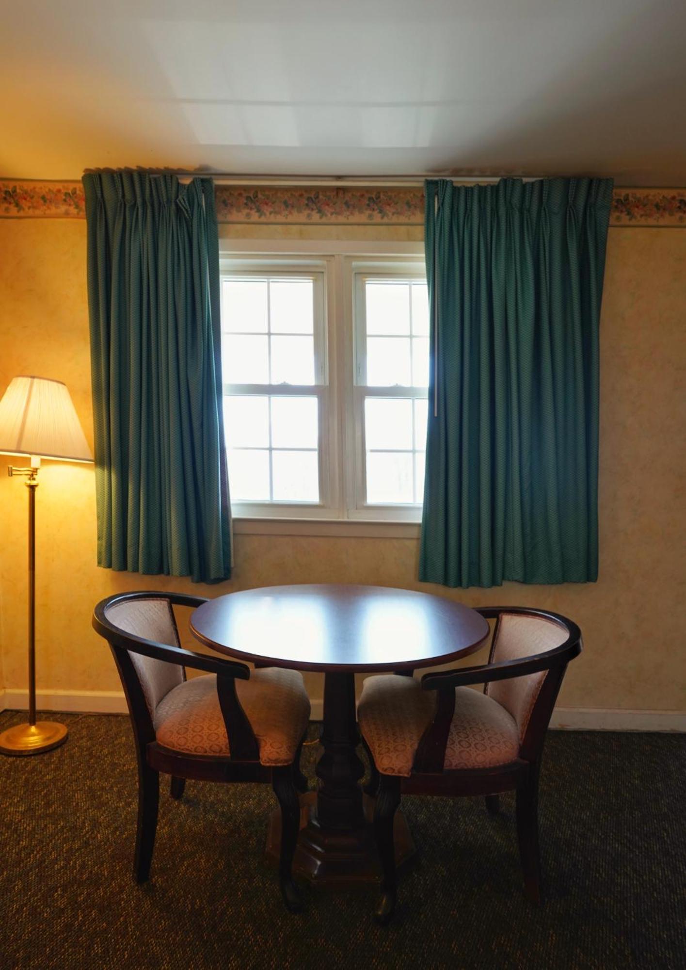 Pilgrim Inn Lee City Luaran gambar